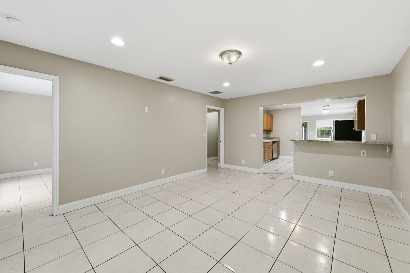 939 CHARLES Street — photo 7