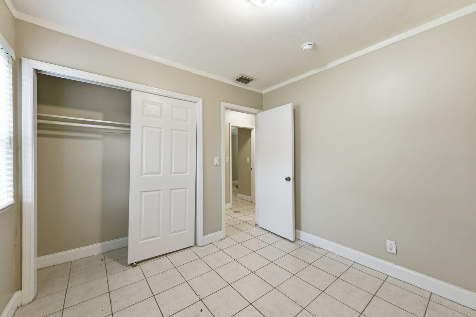 939 CHARLES Street — photo 10