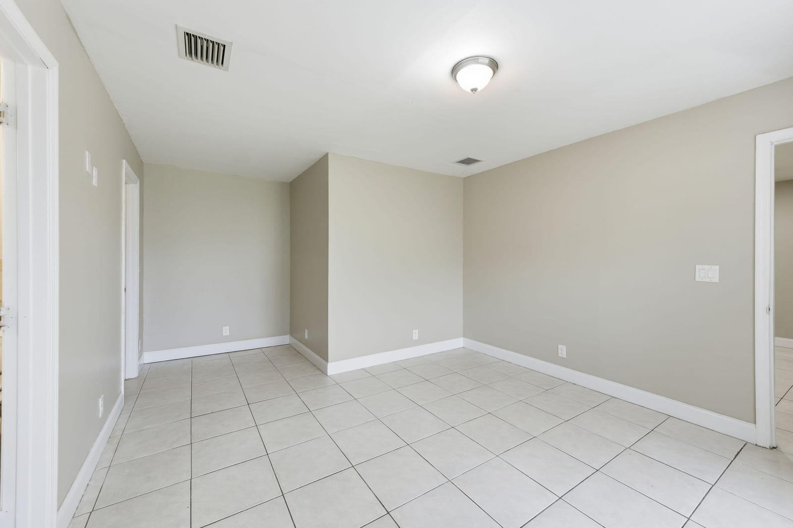 939 CHARLES Street, West Palm Beach, FL 33401 photo 17
