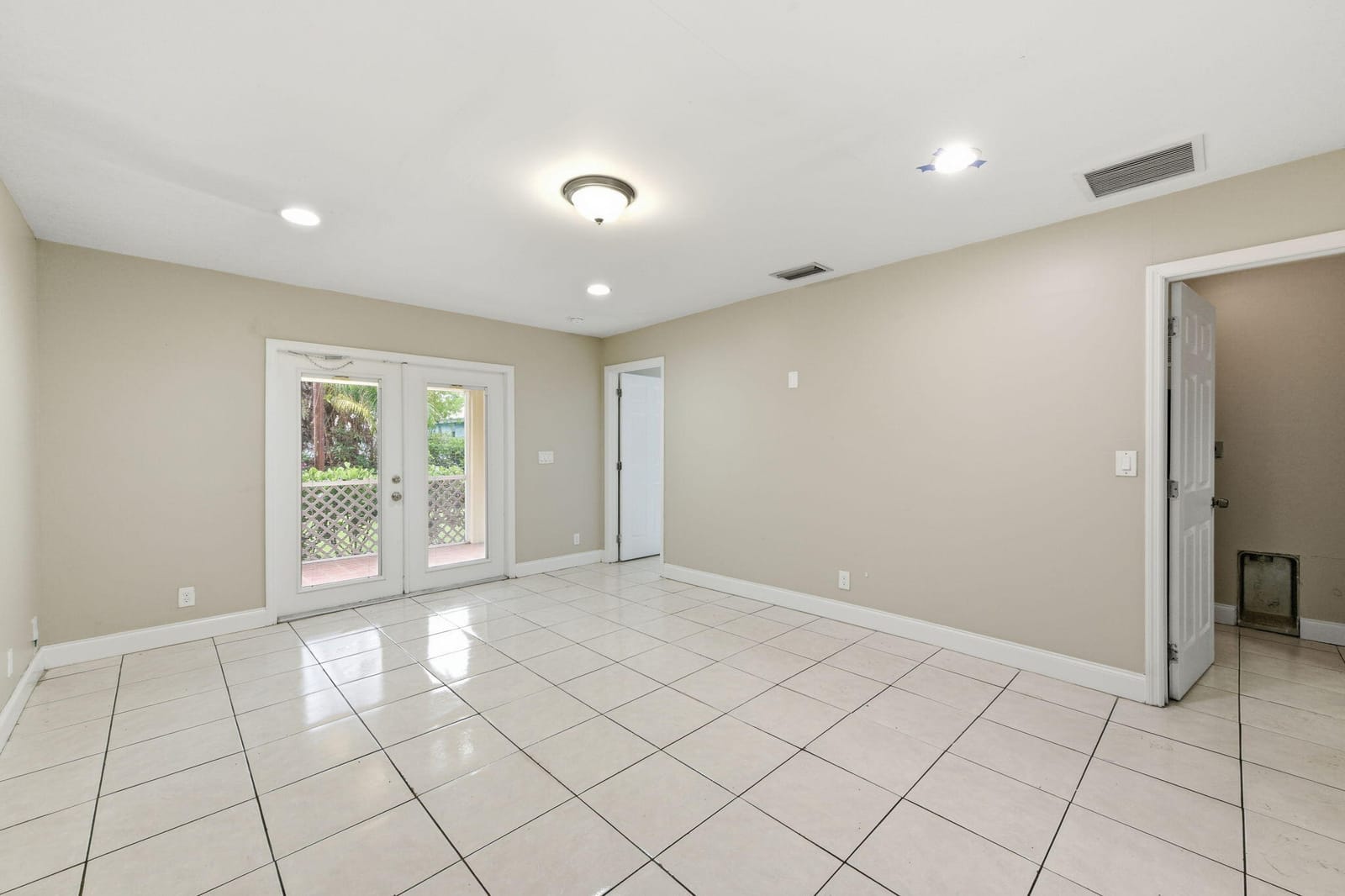 939 CHARLES Street, West Palm Beach, FL 33401 photo 18