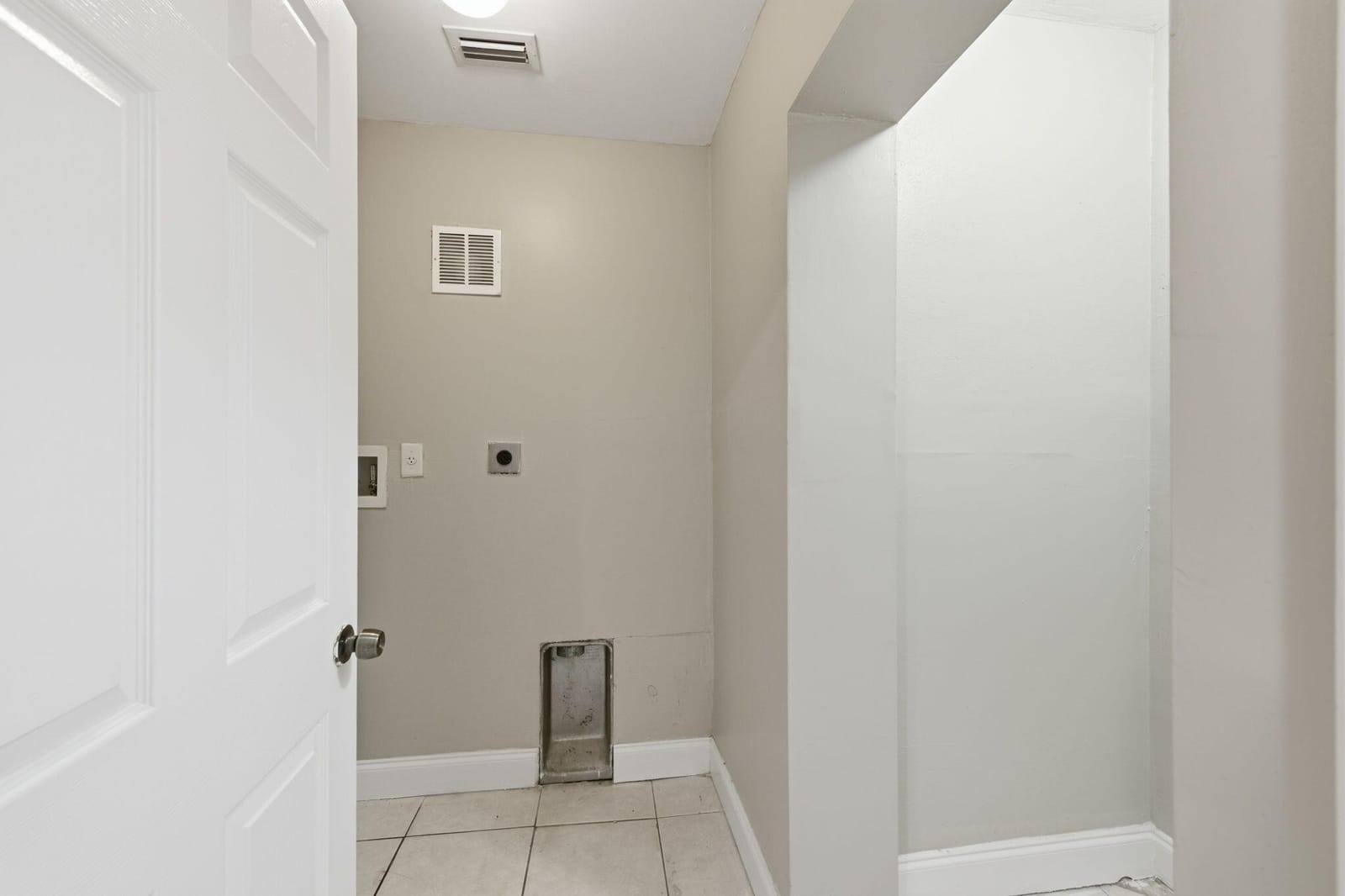 939 CHARLES Street, West Palm Beach, FL 33401 photo 22