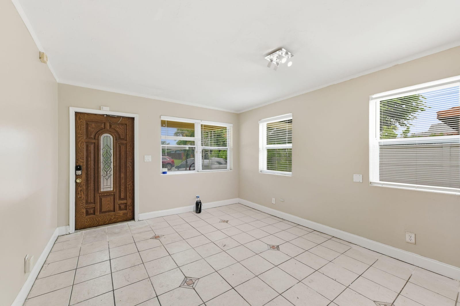 939 CHARLES Street — photo 4
