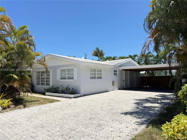 2220 NE 36th Street #1, Lighthouse Point, FL 33064