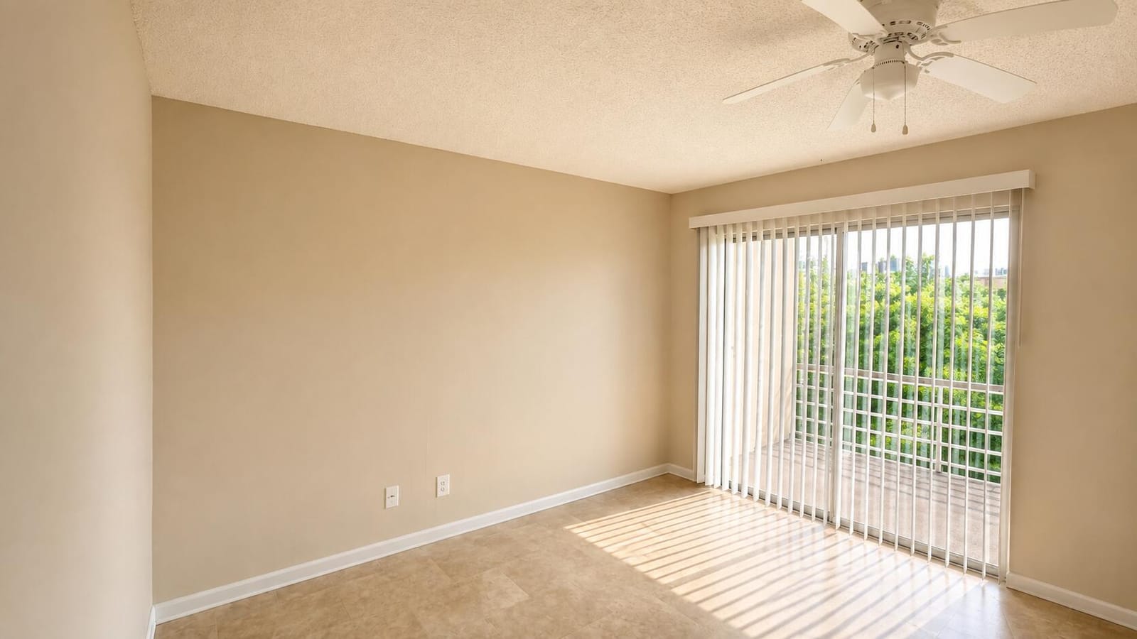 555 Purdy Lane Unit 309, Palm Springs, FL 33461 photo 13
