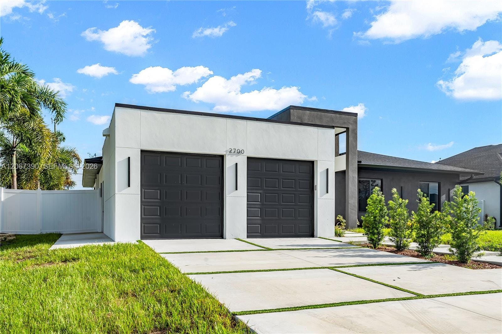 2700 2700 Sw Ember Terrace — photo 3