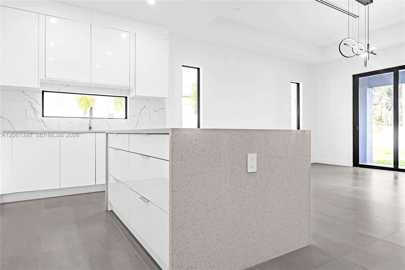 2700 2700 Sw Ember Terrace — photo 10
