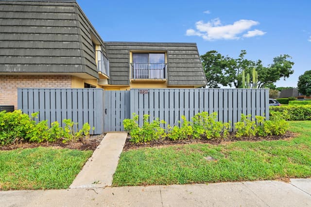 1731 17th Way, sold in Village Of Sandalwood Lakes 1, West Palm Beach, FL