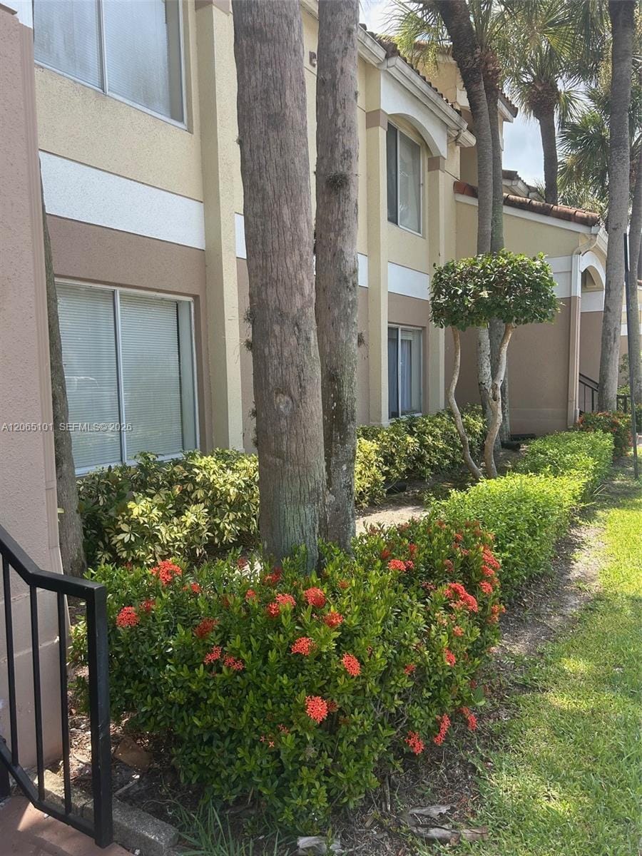815 W Boynton Beach Boulevard 2-202 — photo 2