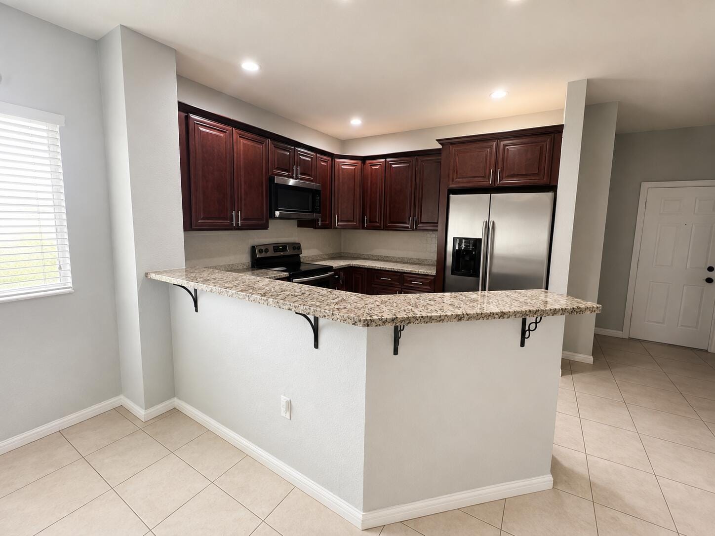 8851 N ISLES Circle — photo 6