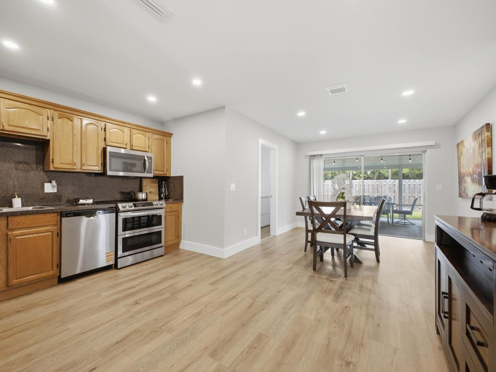 1320 RIVERSIDE Circle 1322 — photo 12