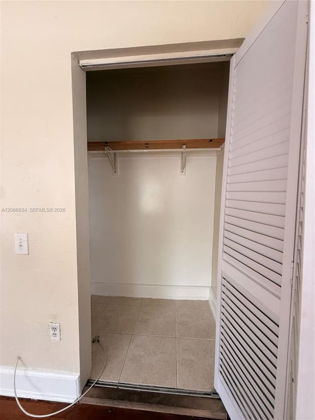 670 W 46th Street 5, Miami Beach, FL 33140