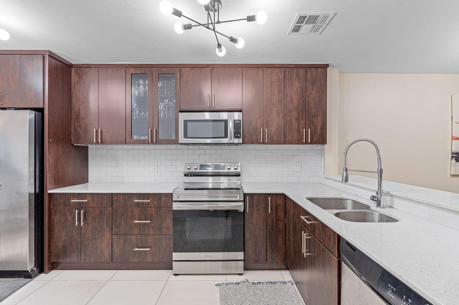 3728 Estepona Avenue 15-D-2 — photo 4