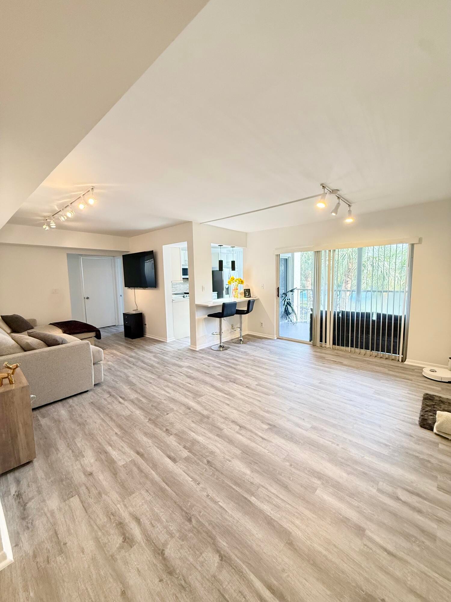 5910 MORNINGSTAR Circle 306 — photo 4
