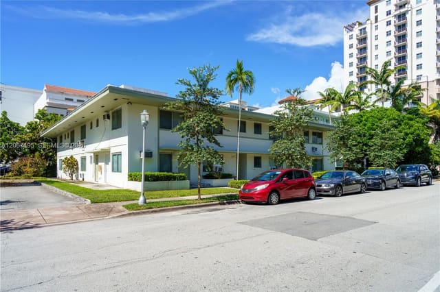 260 Navarre Avenue 2, Coral Gables, FL 33134
