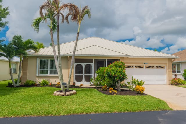 1009 NW Tuscany Drive, Port St. Lucie, FL 34986