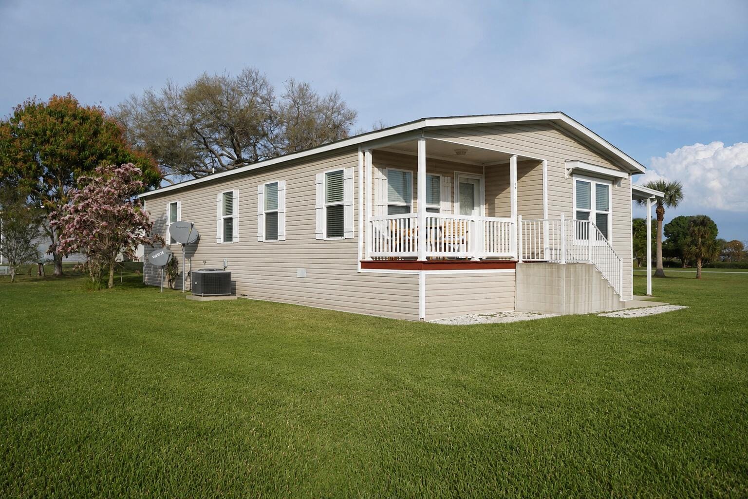 56 Manor Drive — photo 2