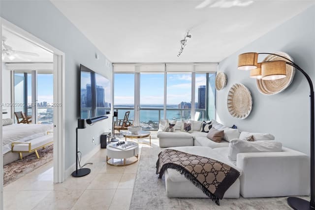 888 Biscayne Boulevard 4203, Miami, FL 33132
