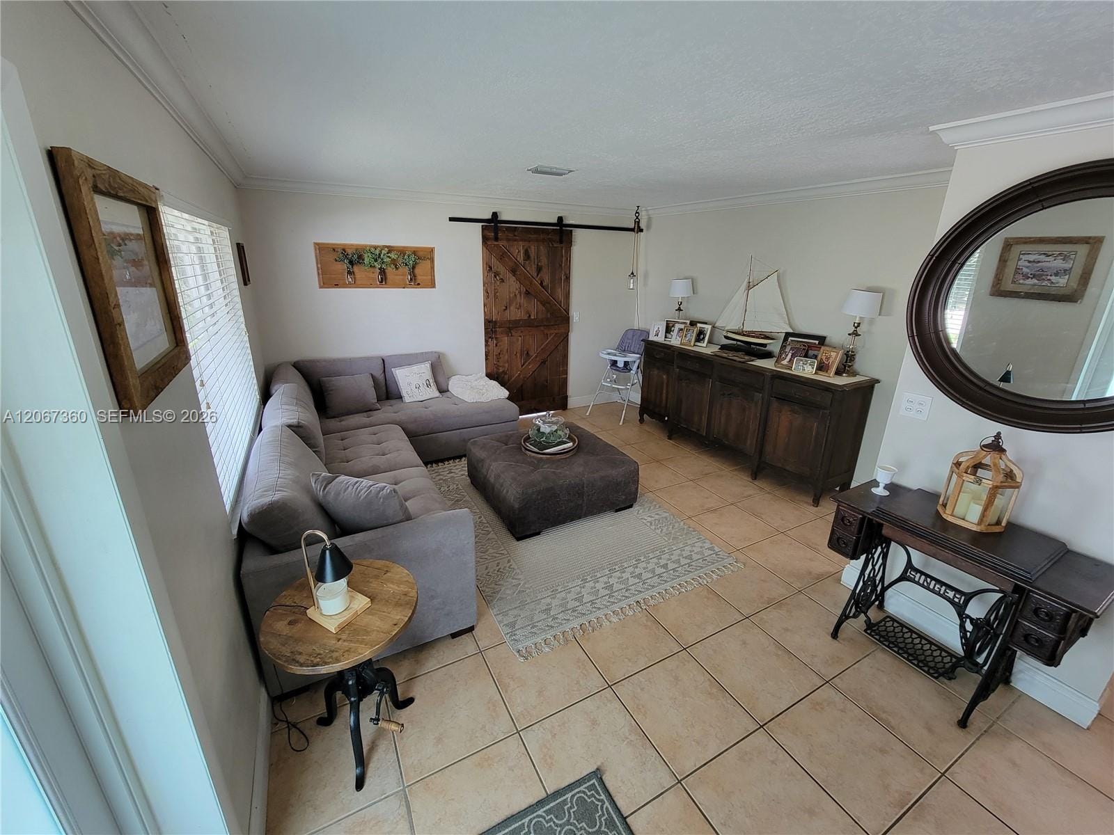 1316 W 61st Place — photo 2