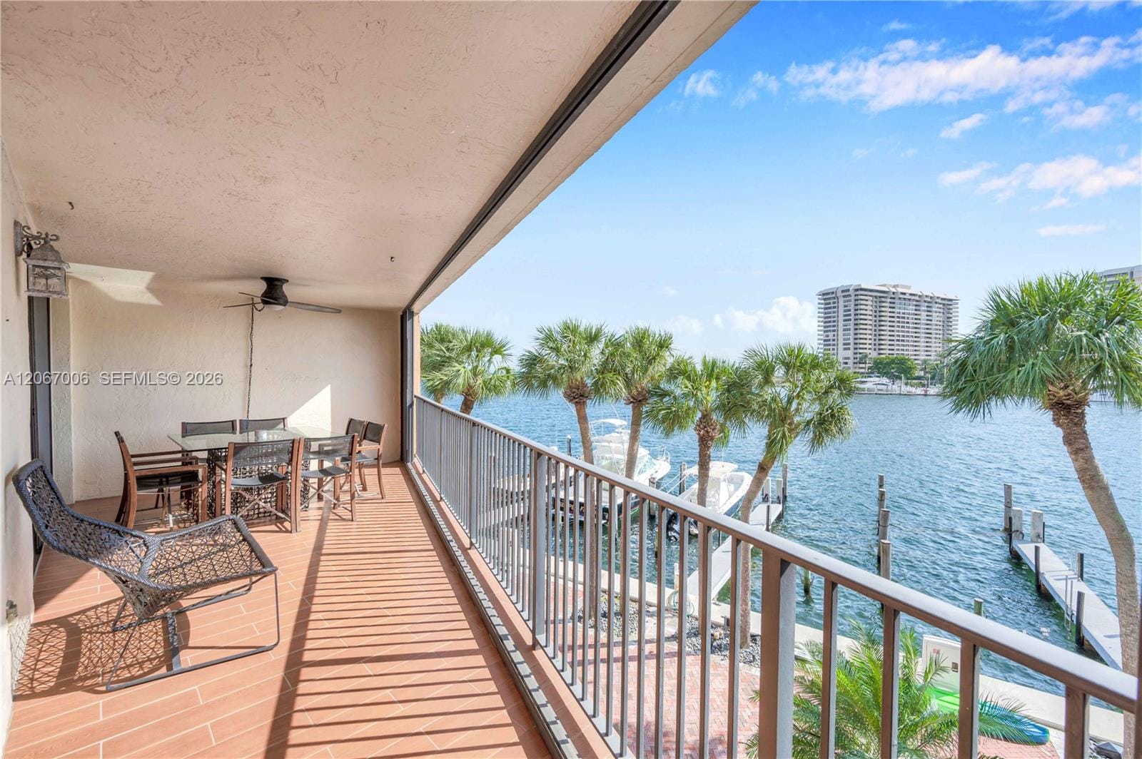 1700 S Bayshore Lane 3B — photo 1