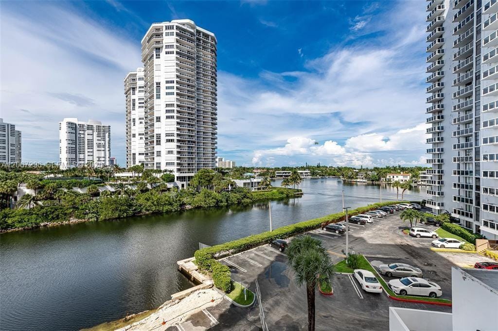 20505 E Country Club Drive 533, Aventura, FL 33180 photo 18