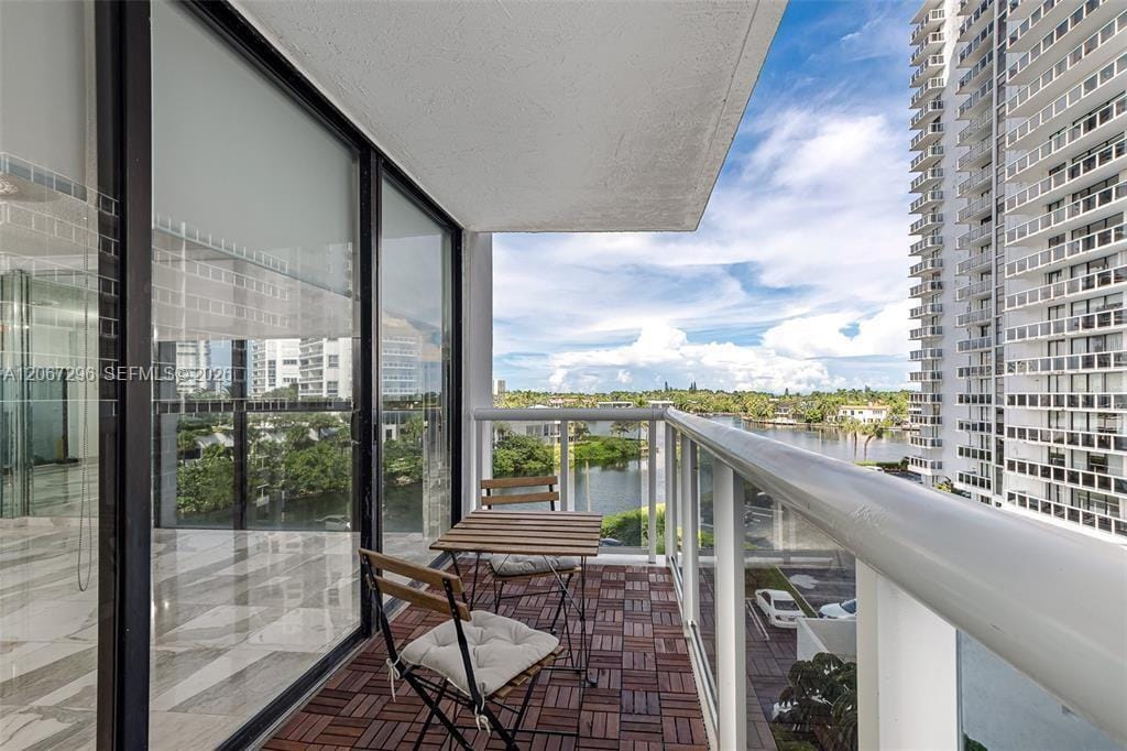 20505 E Country Club Drive 533, Aventura, FL 33180 photo 19