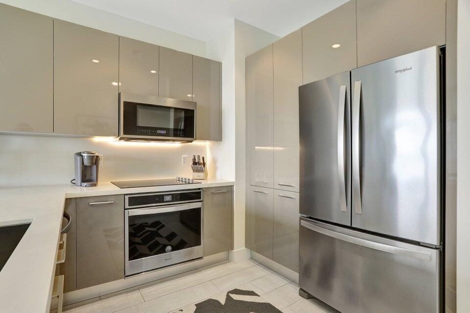 2000 METROPICA Way 2607 — photo 6