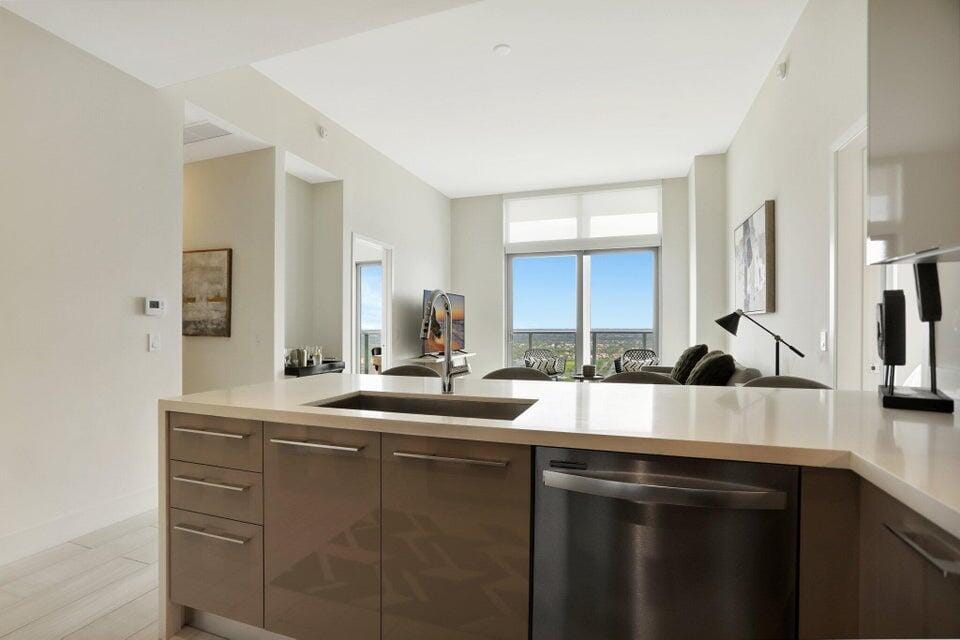 2000 METROPICA Way 2607 — photo 8