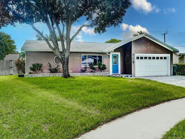 5700 SW 115TH Avenue, sold in Flamingo Gardens, Cooper City, FL