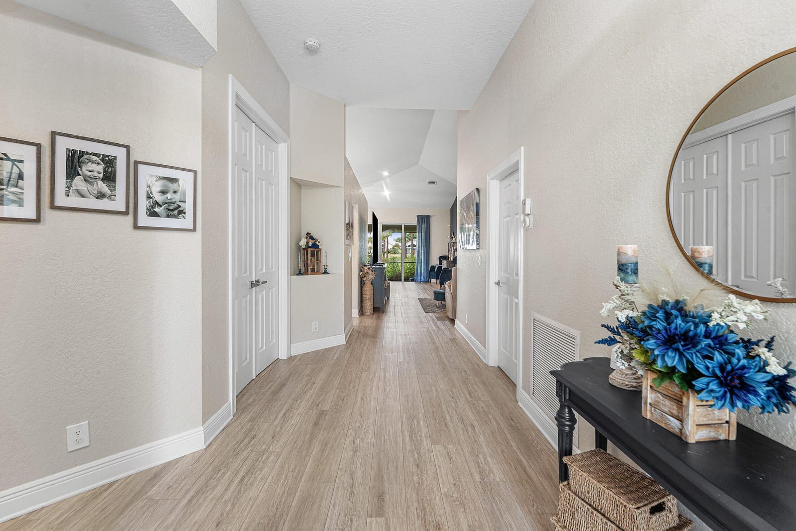 5641 FOUNTAINS Drive S 5641 — photo 6