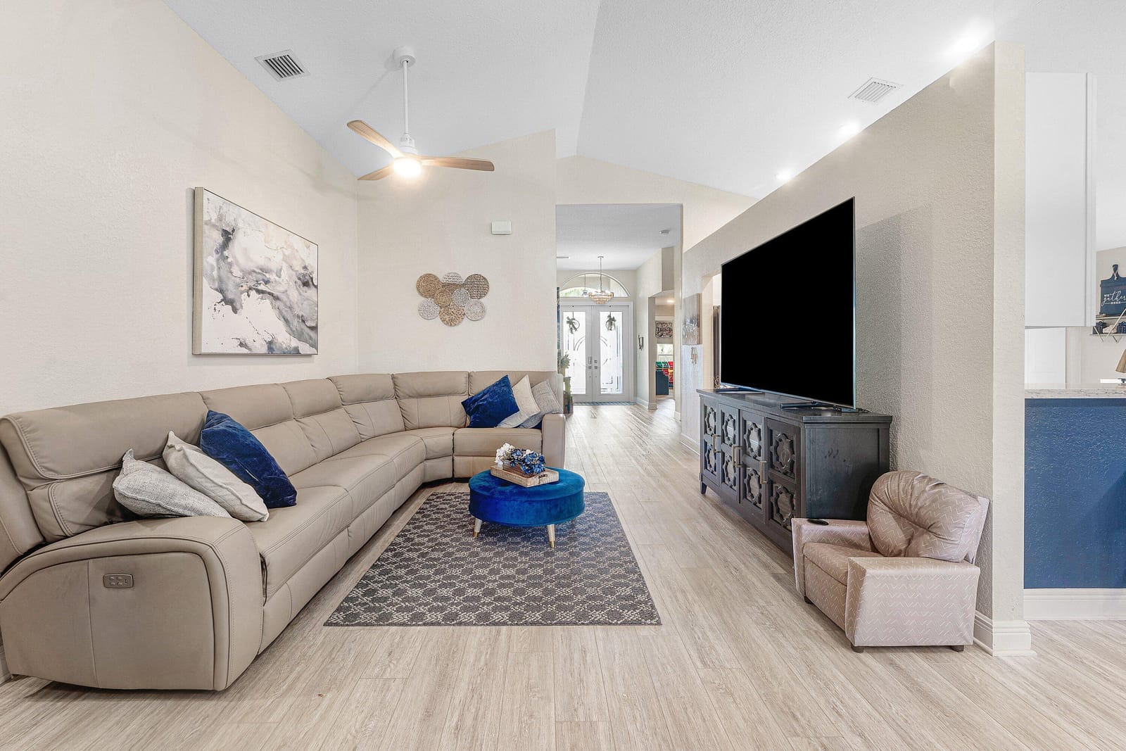 5641 FOUNTAINS Drive S 5641 — photo 9