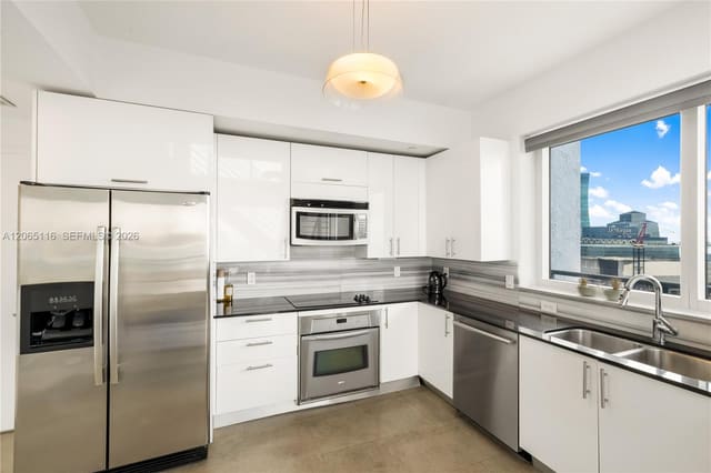60 SW 13th Street 4001, Infinity At Brickell, Miami, FL