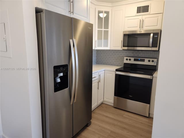8075 NW 7th Street 420, Miami, FL 33126