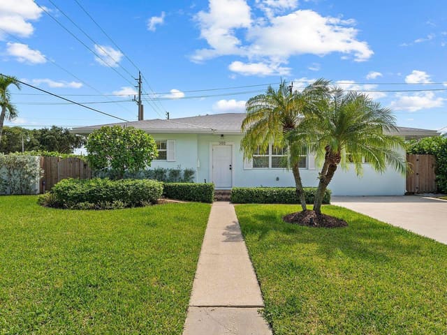 300 CHURCHILL Road, West Palm Beach, FL 33405