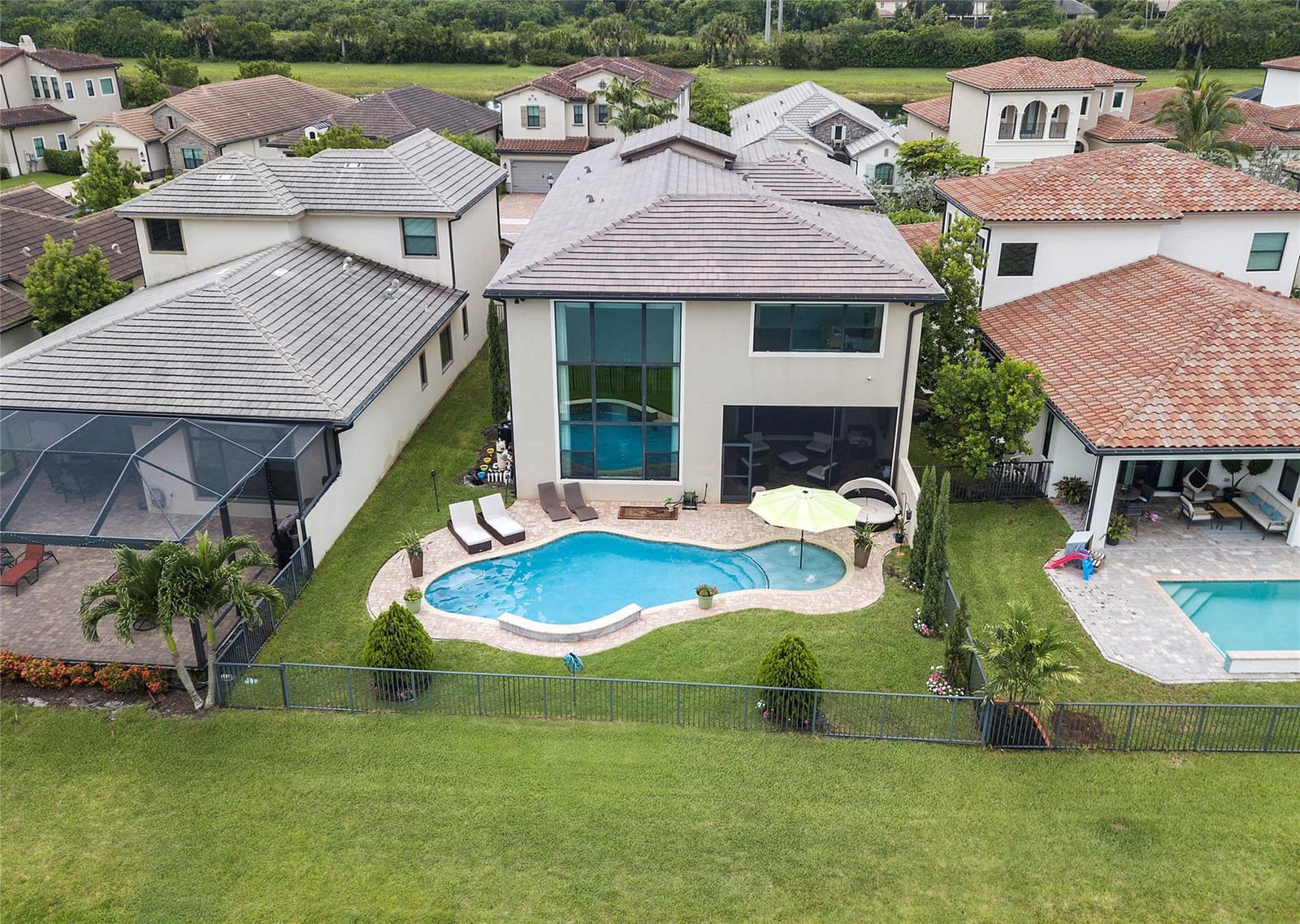 8484 GRAND PRIX Lane — photo 3