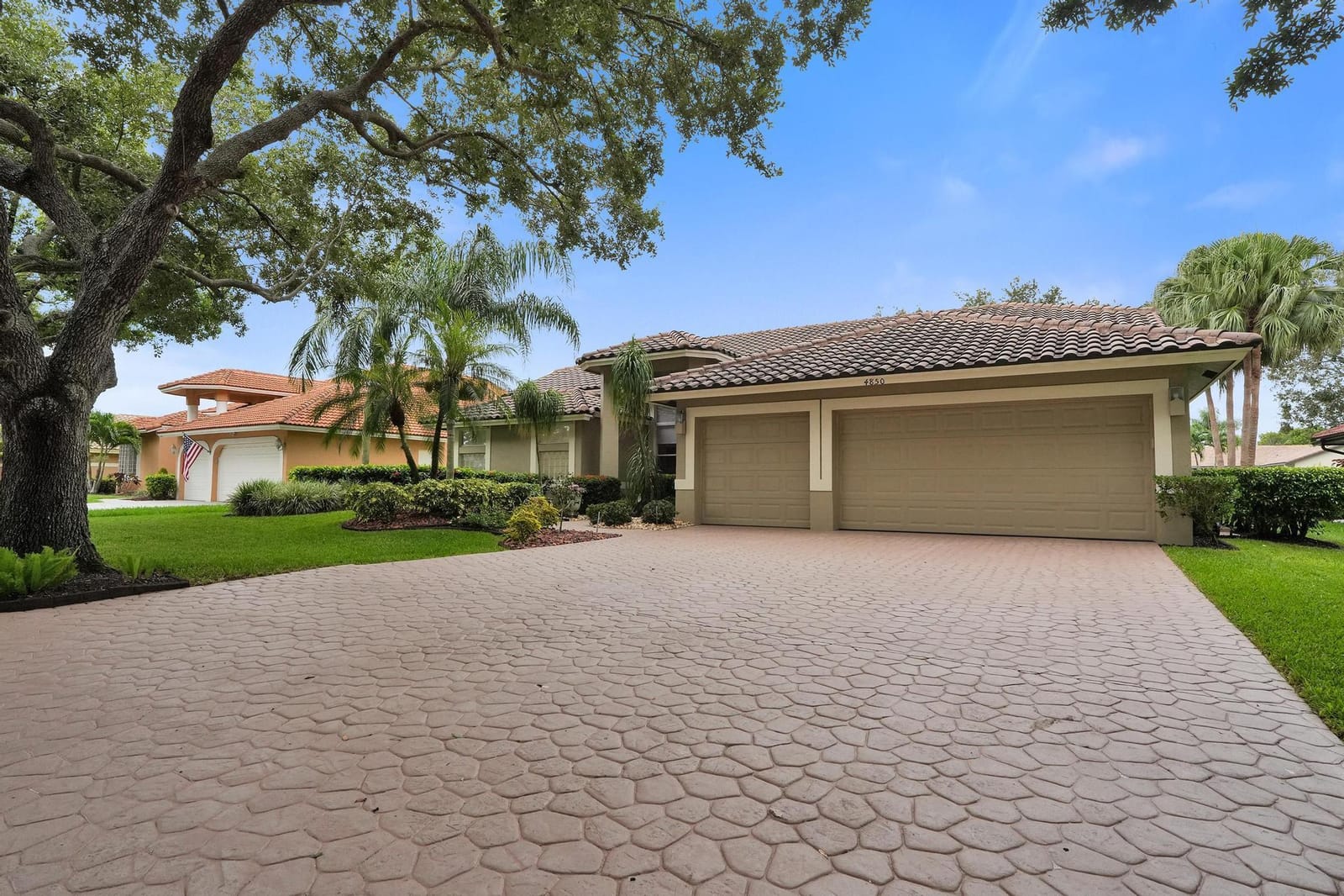 4850 NW 95TH Drive — photo 3