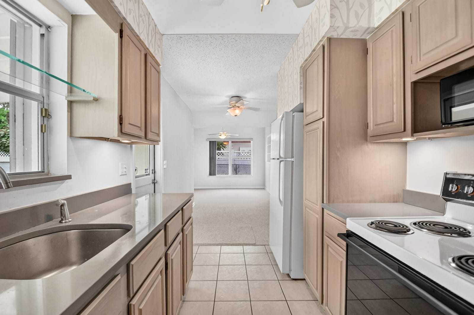 129 GREENBRIER Drive — photo 5