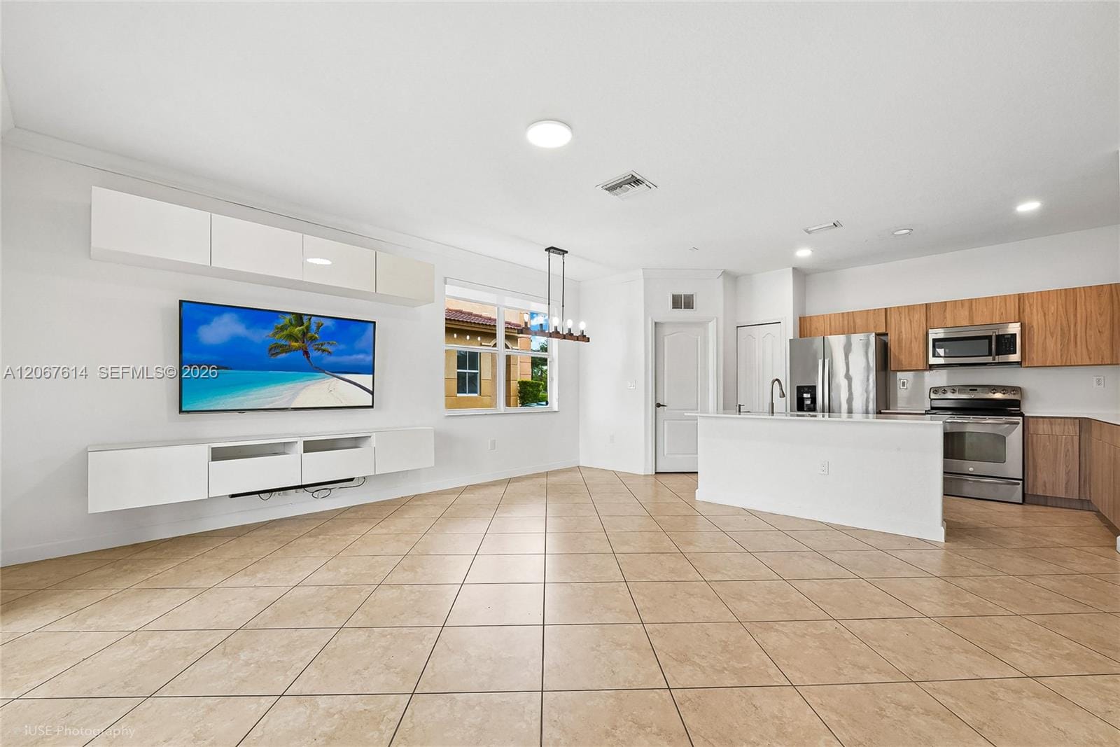 8666 NW 109th Court 8666 — photo 5
