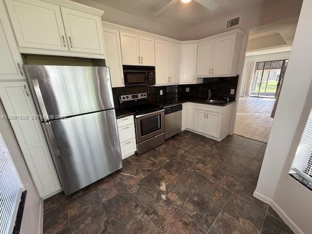 7860 Lexington Club Boulevard B — photo 5
