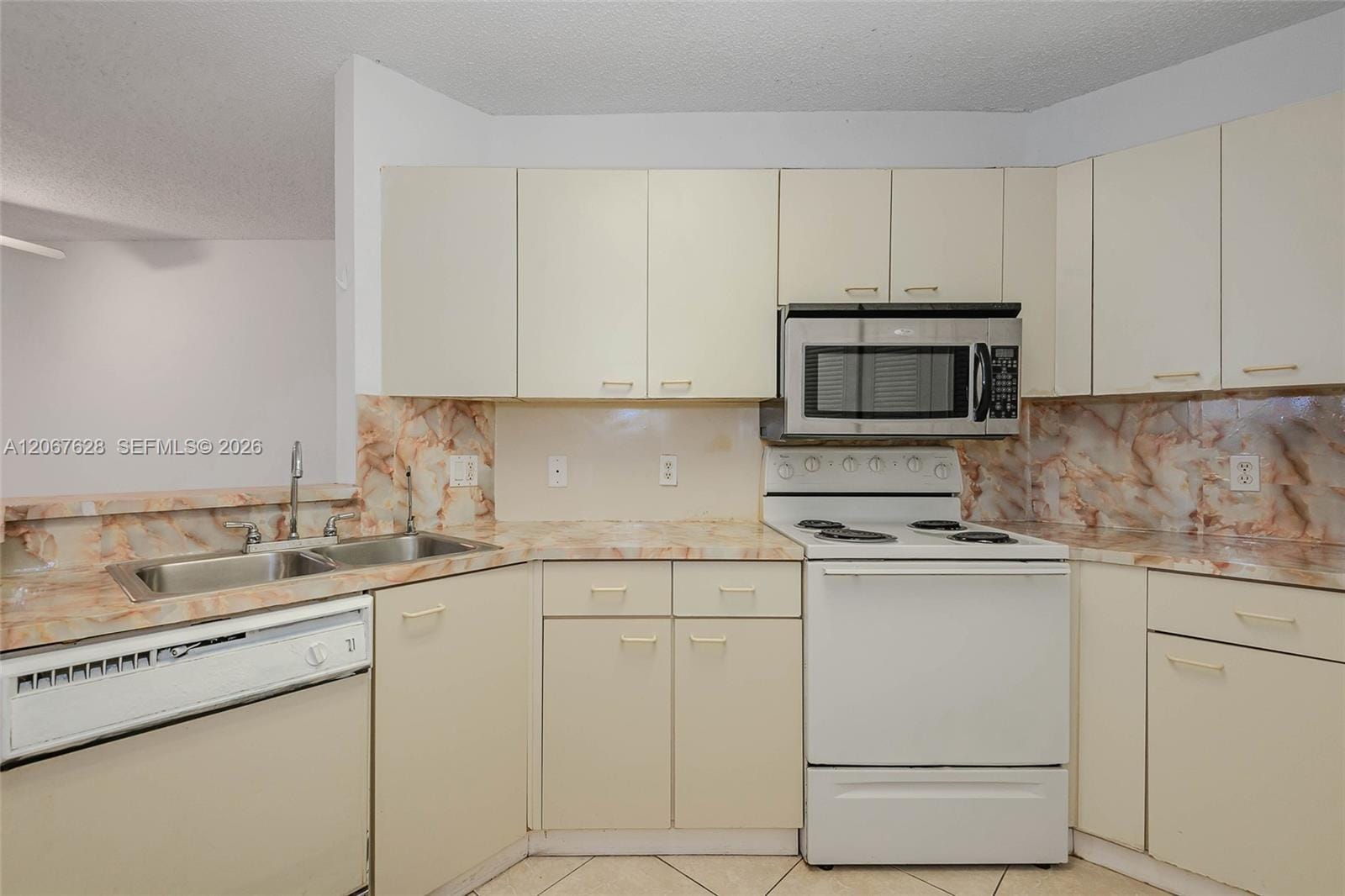 6272 NW 186th Street 106, Miami, FL 33015 photo 27