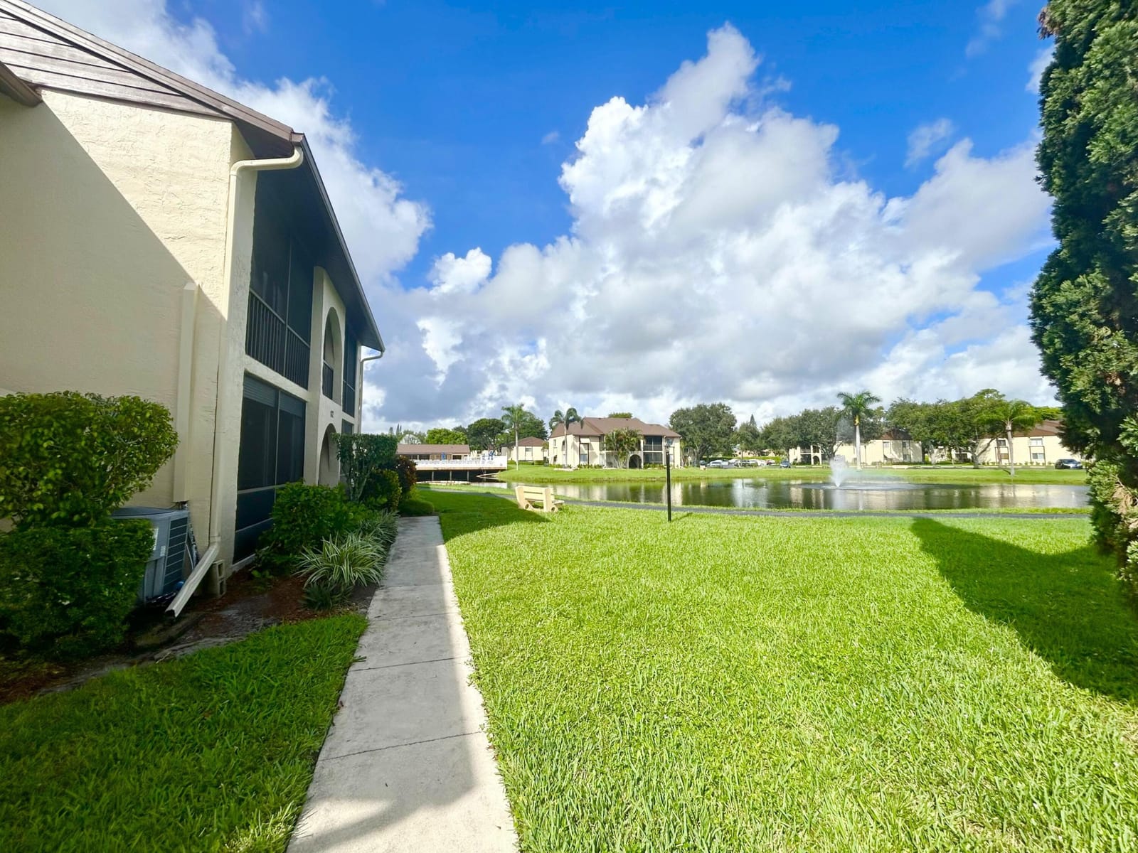 132 Lake Pine Circle B-2 — photo 2
