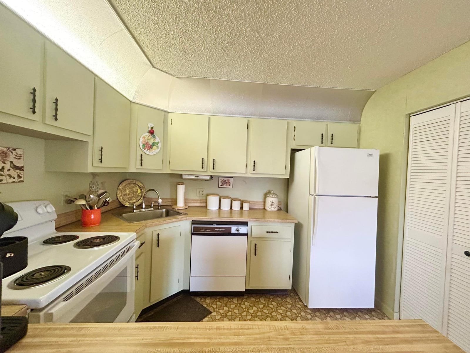 132 Lake Pine Circle B-2 — photo 10