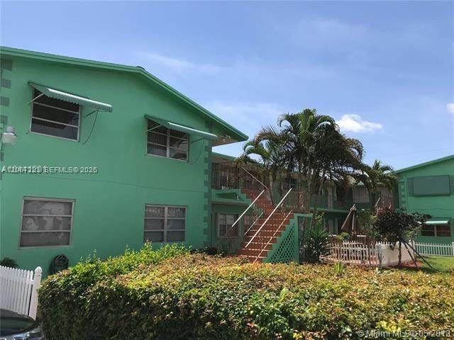 2428 Taylor Street 6 — photo 1