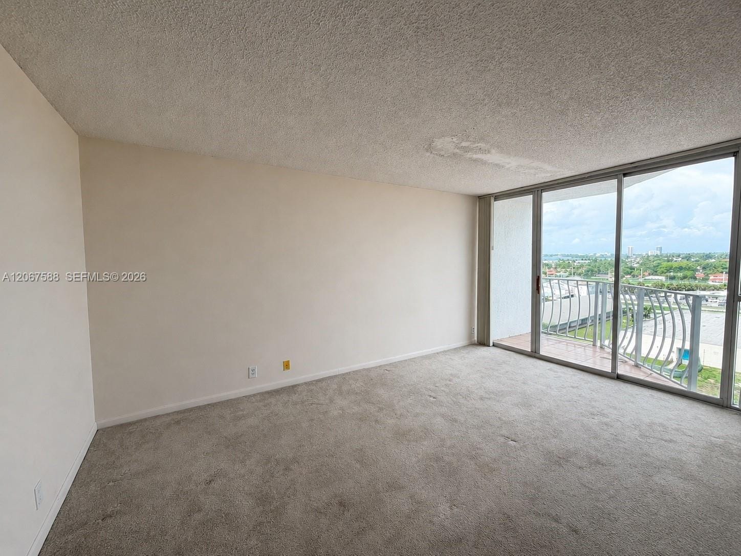7601 E Treasure Drive 902 — photo 6