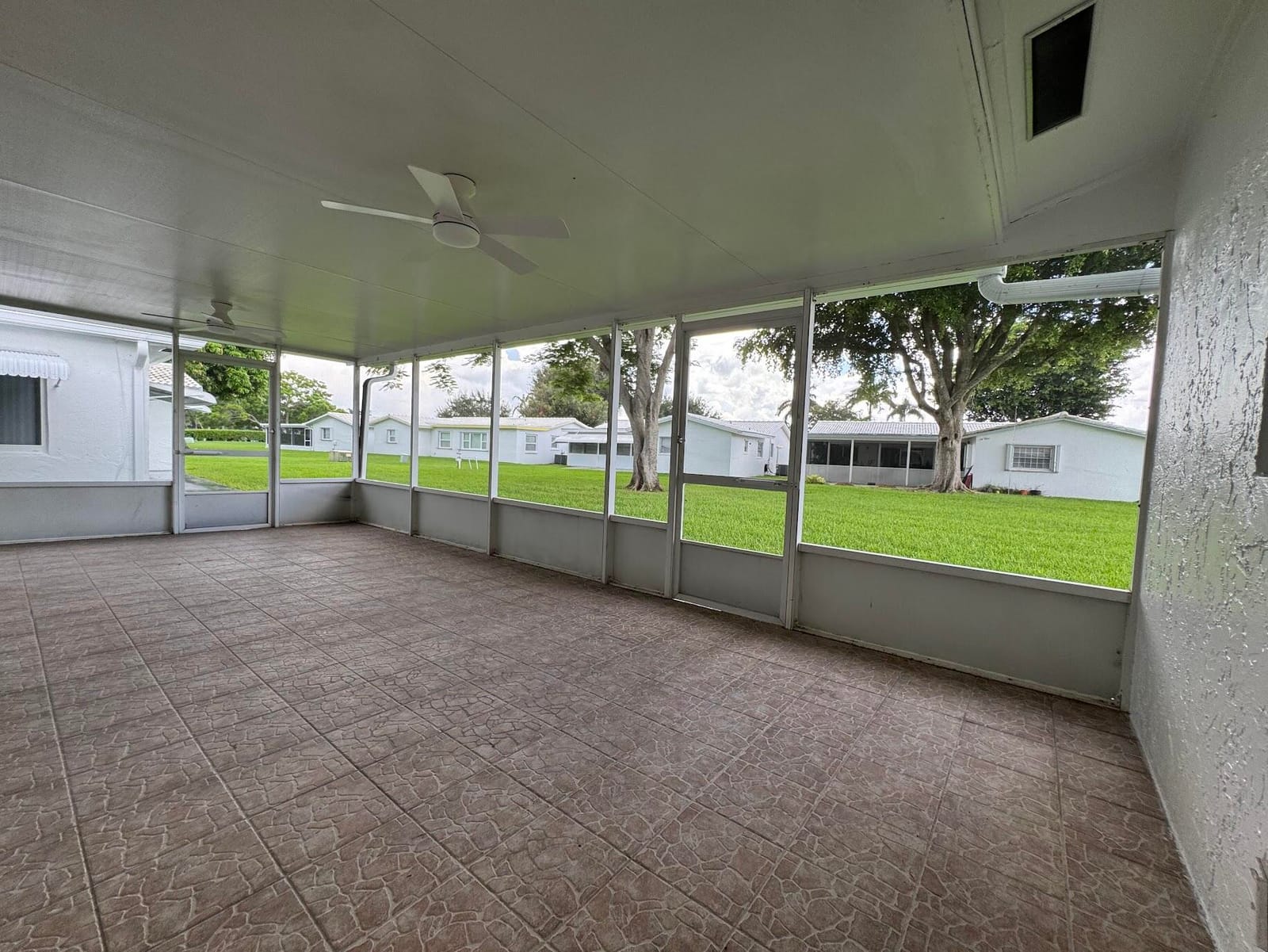 1331 W Campanelli Drive, Plantation, FL 33322 photo 22