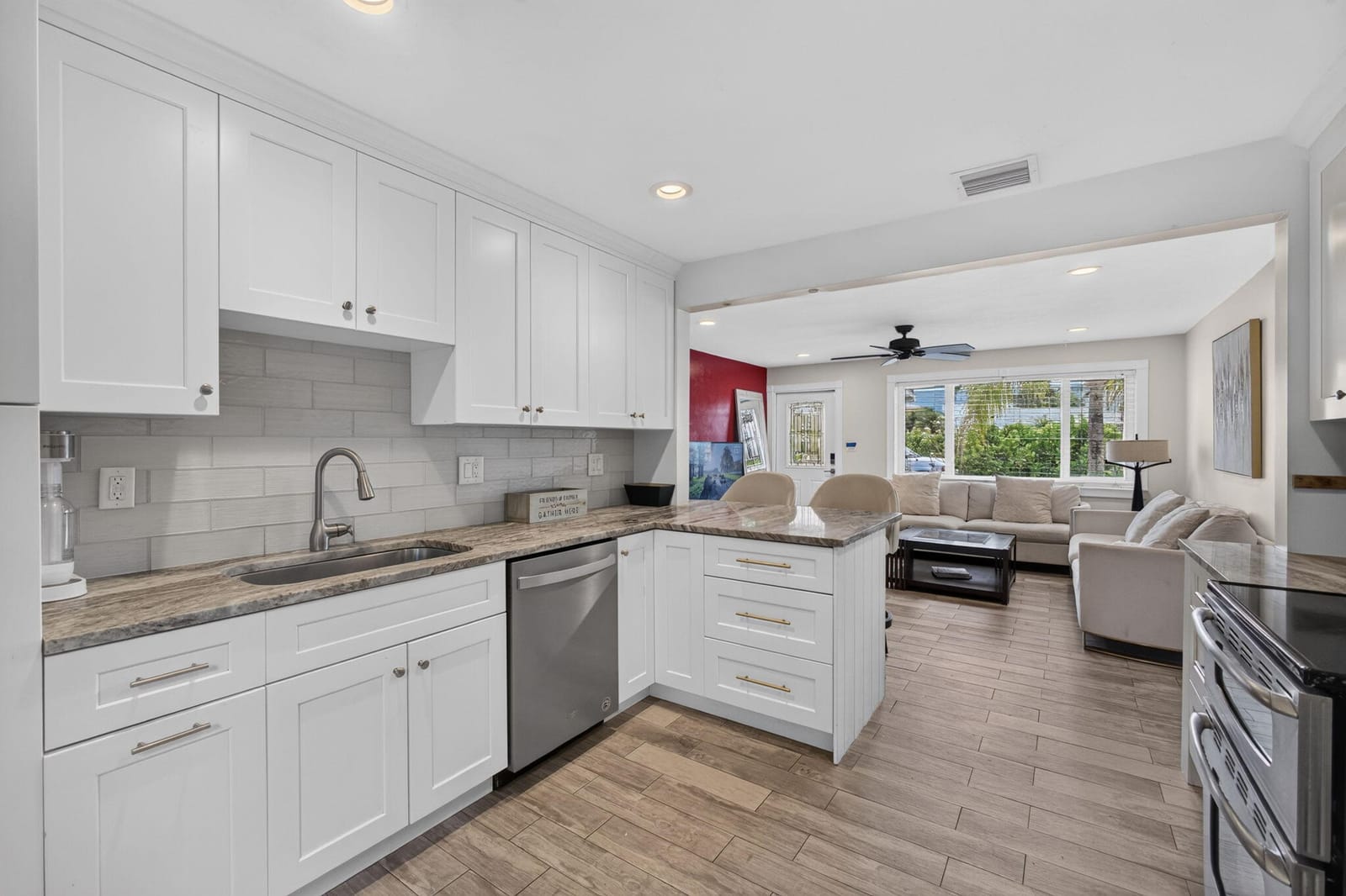 216 E 24th Street, Riviera Beach, FL 33404 photo 15