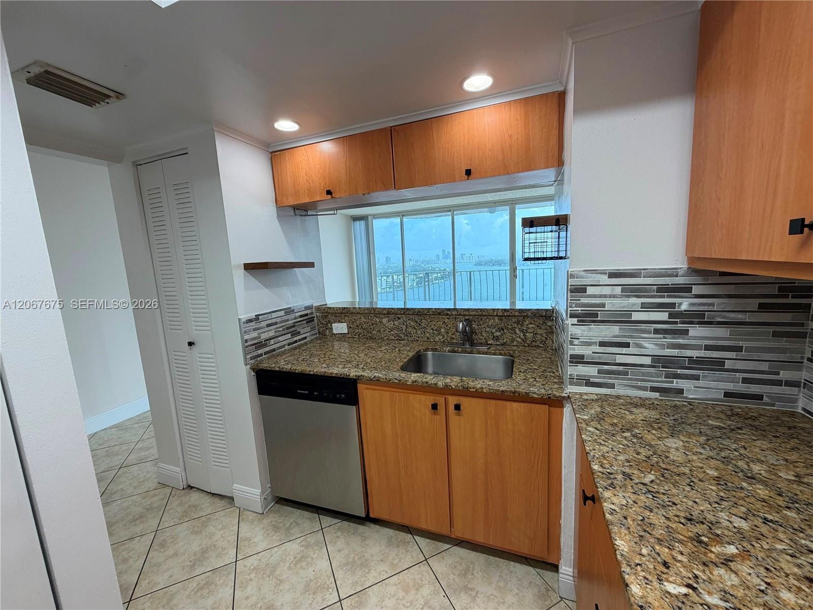 7601 E Treasure Drive 2007, North Bay Village, FL 33141 photo 15