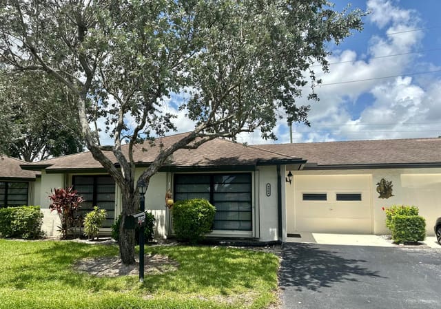 4964 Eaglewood Road A, Greentree Villas, Boynton Beach, FL