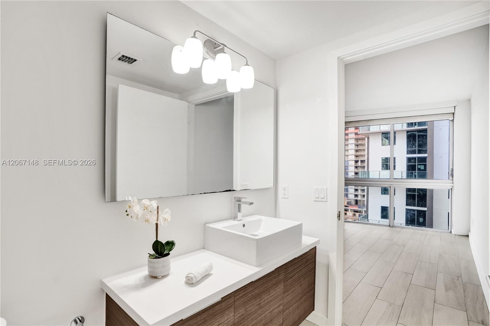 1010 SW 2nd Avenue 1708, Miami, FL 33130 photo 27