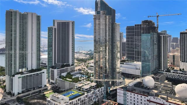 851 NE 1st Avenue 202, Miami, FL 33132