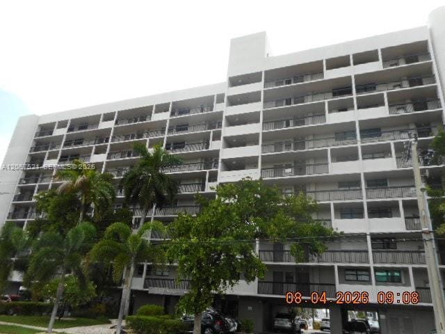4800 Bayview Drive 802, Fort Lauderdale, FL 33308 photo 2